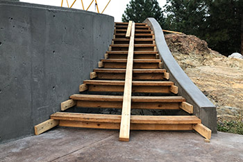 Concrete forming of stairwell